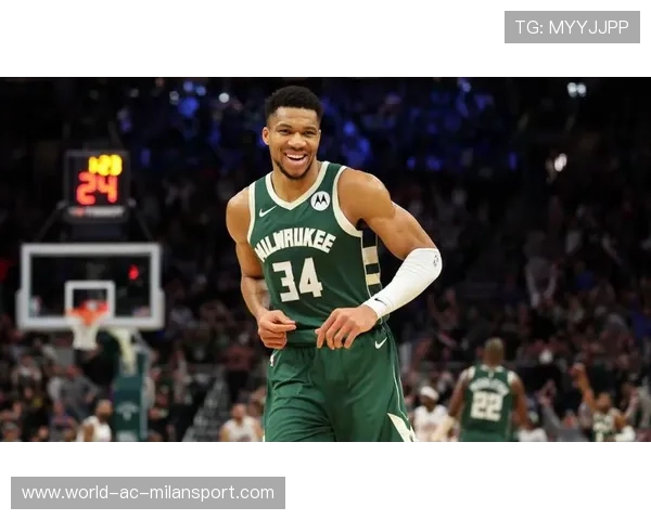 字母哥空中接力补篮,雄鹿篮下火力稳固